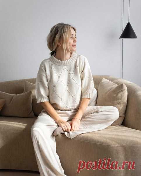 Пост на стене Foro Jumper by House of yarnУютный джемпер с коротким рукавом с ромбами