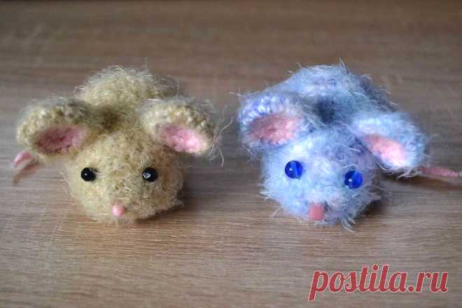 PDF Мышки крючком. FREE crochet pattern; Аmigurumi animal patterns. Амигуруми схемы и описания на русском. Вязаные игрушки и поделки своими руками #amimore - Мышь, мышка, маленький мышонок, крыса.