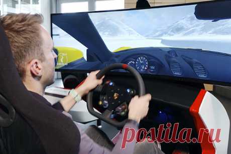 Дороги предложили оцифровывать смартфоном. Porsche анонсировала приложение Virtual Roads, позволяющее переносить дороги в виртуальную реальность. «Цель Virtual Roads — дать водителям возможность быстро и легко выбирать любимые маршруты из реальной жизни для переноса в видеоигру», — говорится в описании проекта. Скорость оцифровки — восемь километров в час.