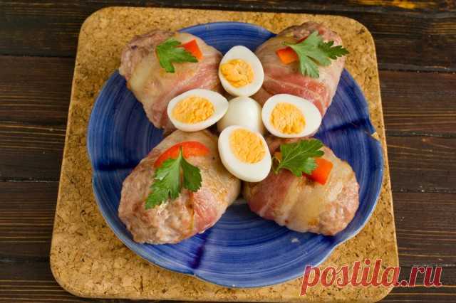 Котлеты, фаршированные сыром, запеченные в беконе. Пошаговый рецепт с фото - Ботаничка.ru