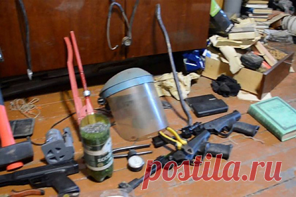 Против российского врача возбудили дело о подготовке теракта. Против врача-патологоанатома из Кемерово, задержанного за повреждение нескольких опор ЛЭП, возбудили уголовное дело по статье о подготовке теракта за планы совершить поджоги зданий МВД и военкоматов. Постановление следователя о возбуждении дела вынесено 16 августа. На допросе он признался в намерении.