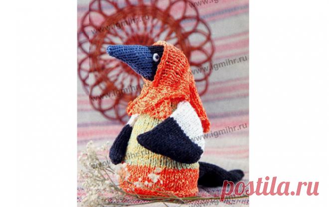 Сорока Белобока Вязаная спицами игрушка Сорока Белобока. Схема Считается, что сорока приносит на своем хвосте вести, помогает узнавать о родных и близких, находящихся вдали от дома.