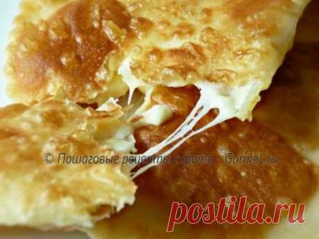 Аппетитные чебуреки с сыром