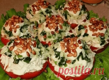 Салат-закуска с курицей и кедровыми орешками