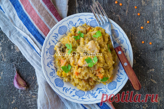 Чечевица с куриной грудкой и овощами С этим рецептом чечевица прочно войдет в ваш рацион