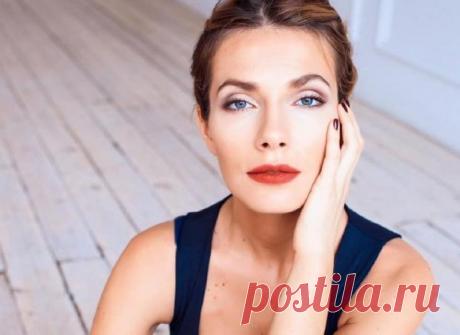 Дочь Ольги Сумской ждет второго ребенка: Антонина Паперная показала трогательный кадр