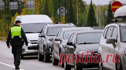 Финляндия разрешила въезжать автобусам и машинам с дипномерами из России. Дипломаты, граждане Евросоюза, их родственники, а также просители убежища могут въехать в Финляндию на личном автомобиле с российскими номерами. Читать далее