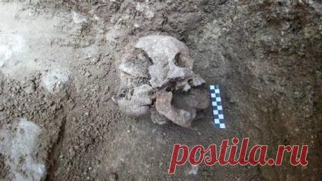 В Италии найден скелет заколдованного ребенка V века  | История