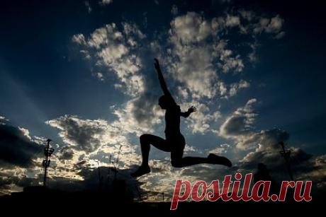 Российские спортсмены пропустят Европейские игры 2023 года. В Европейских олимпийских комитетах (ЕОК) подтвердили, что российские спортсмены пропустят Европейские игры 2023 года, которые пройдут в польском Кракове. «Российские и белорусские спортсмены не будут выступать на Европейских играх в 2023 году ни в каком качестве», — заявили в ЕОК.