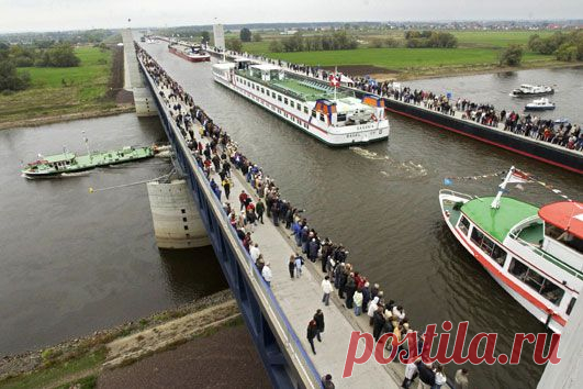 Bridges aren't only for land-dwellers. Ships in Germany use the giant Magdeburg Water Bridge to get between the Elbe-Havel and the Mittelland canal. The kilometer-long bridge bridge, which opened in 2003, took six years to build, and wound up costing 500 million euros