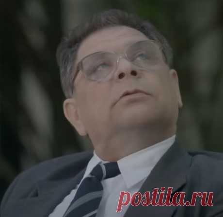 ЗАПУТАННОЕ ДЕЛО СВЯЩЕННИКА. СЛЕДОВАТЕЛИ ОБНАРУЖИЛИ В ЕГО РУКЕ КРОХОТНЫЙ КЛОЧОК БУМАГИ