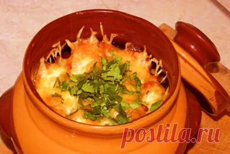 Курица в горшочке с сыром по-деревенски, рецепт с фото — Вкусо.ру