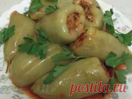 Перец фаршированный овощами и грибами