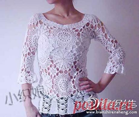 Белая ажурная кофточка из мотивов.