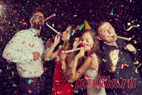 Новые конкурсы на Новый год 2018 | для детей, семьи, корпоратива Перед празднованием Нового года каждый человек задумывается над тем, как он будет отмечать это чудесное торжество: сколько килограмм мандарин и конфет нужн