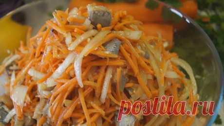Селедка "Хе". Невероятно вкусная! 
Селедка «Хе» из свежемороженой сельди. Вкус у этой закуски получается просто божественный. Селедочка получается невероятно пикантная, ароматная, нежная в меру острая. Попробуйте и вам обязательно пон…