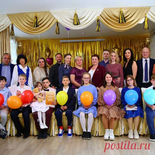 💌 Выпускные альбомы, где каждая фотография олицетворяет вашего ребенка
🤩 Персональный подход 📸 Профессиональный фотограф 💖 Доступные цены
🌍 Работаем по Санкт-Петербургу и Ленинградской обл. 📞 +7(921)580-40-01