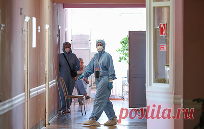 Заболеваемость ковидом в мире растет третью неделю подряд. За семь дней из-за ковида в мире умерли около 9,7 тыс. человек