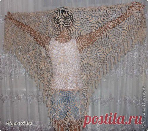 Ажурная шаль из треугольных мотивов | Страна Мастеров