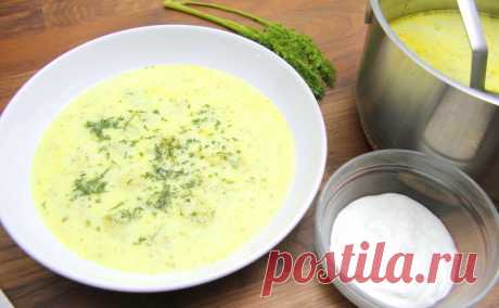 Сырный суп с клёцками. 
Отличный рецепт вкуснейшего супа из брынзы, сметаны с сырными клецками.