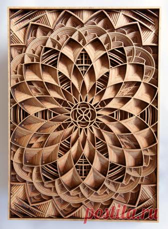 Деревянные скульптуры Габриэля Шамы Габриэль Шама из фанеры красного дерева методом лазерной резки создаёт деревянные скульптурысо сложными геометрическими узорами