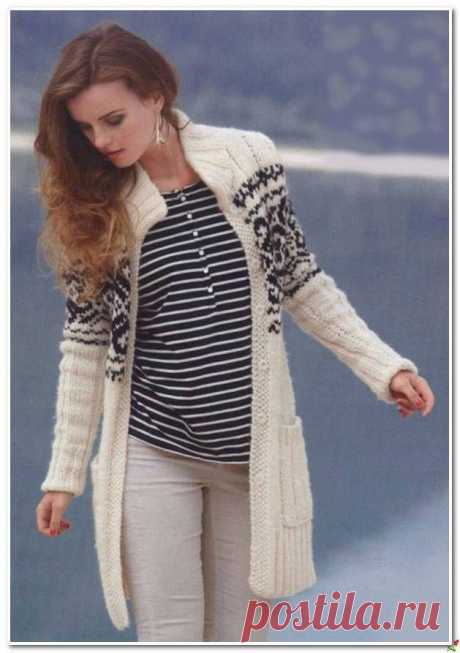 Удлинённый жакет с орнаментом (спицы).
