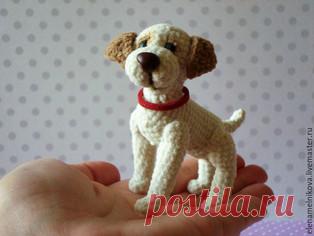 Собачка на ладошке амигуруми. Схемы и описания для вязания игрушек крючком! Бесплатный мастер-класс от Елены Мельниковой по вязанию собачки на ладошке крючком. Высота вязаной собачки всего 8-9 см. Для изготовления маленькой иг…