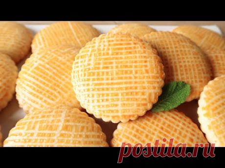 Молочные коржики: любимый рецепт из детства! К чаю, или с молоком!РЕЦЕПТ:

Мука  400 г
Сахар 200 г
Сливочное масло 100 г
Яйцо  1 шт
Молоко 80 мл
Ванильный сахар  8 г
Разрыхлитель 2 ч.л.

Выпекать при  200 °-12 минут, при 180 ° - 15 минут. Время выпечки и температура зависят от особенностей духовки