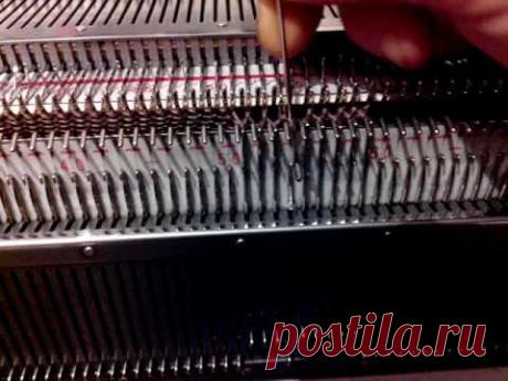 петельки на репсе под маленькие пуговички. #машинноевязание