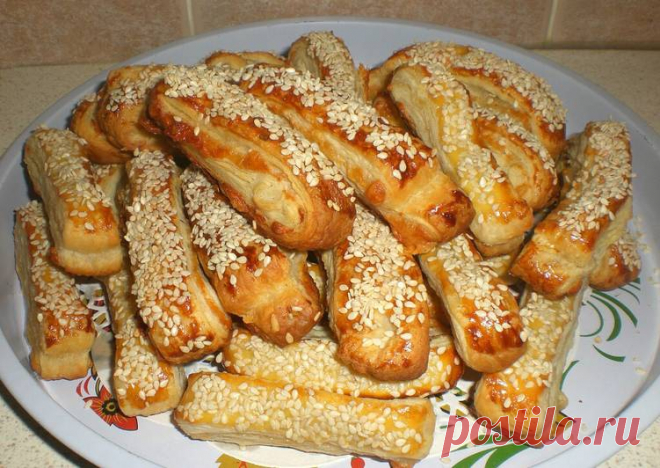 Сырные палочки из слоёного теста Автор рецепта Ольга Барсова - Cookpad