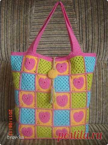Вязание крючком - Летняя сумка из квадратных мотивов » Поиск мастер классов, поделок своими руками и рукоделия на SearchMasterclass.Net