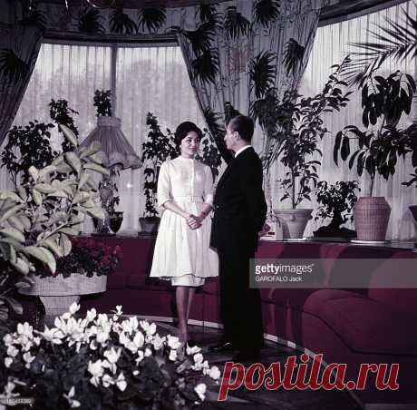 Фарах Пехлеви. История одной императрицы.