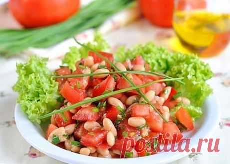 Салат из фасоли с помидорами - вкус настолько яркий, как и вид этого салатика! Замечательный вариант к ужину!
