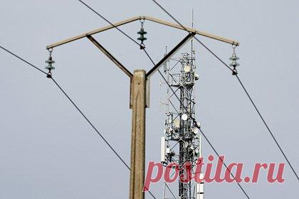 ЕС останется без украинской электроэнергии. Украина не сможет снабжать Европейский союз (ЕС) электроэнергией из-за разрушения около 40 процентов объектов энергетики. «Импорт электрической энергии не является панацеей, проблема, которую мы имеем сегодня — это сети и подстанции, которые находились близко к электростанциям», — заявил член Рады Андрей Герус.