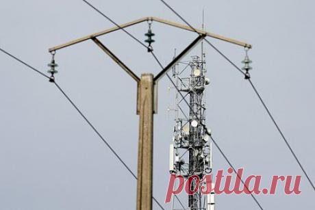 ЕС останется без украинской электроэнергии. Украина не сможет снабжать Европейский союз (ЕС) электроэнергией из-за разрушения около 40 процентов объектов энергетики. «Импорт электрической энергии не является панацеей, проблема, которую мы имеем сегодня — это сети и подстанции, которые находились близко к электростанциям», — заявил член Рады Андрей Герус.