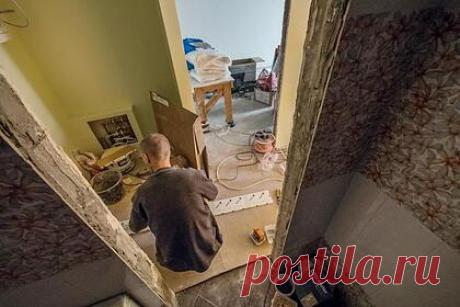 Россиянам назвали главных доносчиков о незаконной перепланировке жилья. Жителям России объяснили, от кого в первую очередь стоит ждать жалобы в жилинспекцию при попытке провести перепланировку в квартире многоквартирного дома без согласования с властями. Круг лиц, от которых надзорным органам чаще всего поступают доносы на нарушителей, назвала адвокат коллегии Pen&amp;Paper Екатерина Токарева.