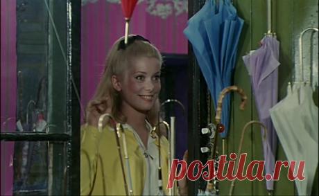 Песня из кинофильма «Шербурские зонтики» 
«Шербурские зонтики» – прекрасная музыкальная мелодрама о разлуке двух влюбленных людей. Она была снята в далеком 1964 году. Однако до сих пор эта кинокартина остается востребованной.
Абсолютно весь …