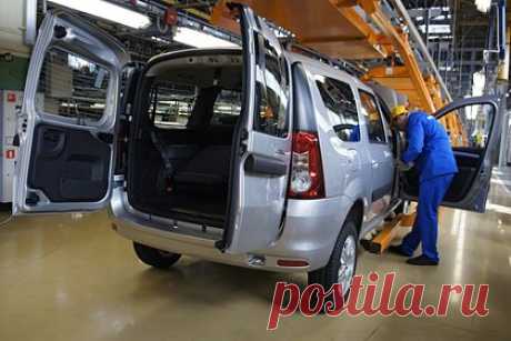 «АвтоВАЗ» раскрыл планы выпуска электрической Lada Largus. Российский автомобильный концерн «АвтоВАЗ» планирует возобновить производство модели Lada Largus на заводе в Тольятти в 2023 году, заявил президент компании Максим Соколов. При этом автомобиль может появиться на рынке не только в классической версии, но и с электрической силовой установкой, раскрыл информацию он.