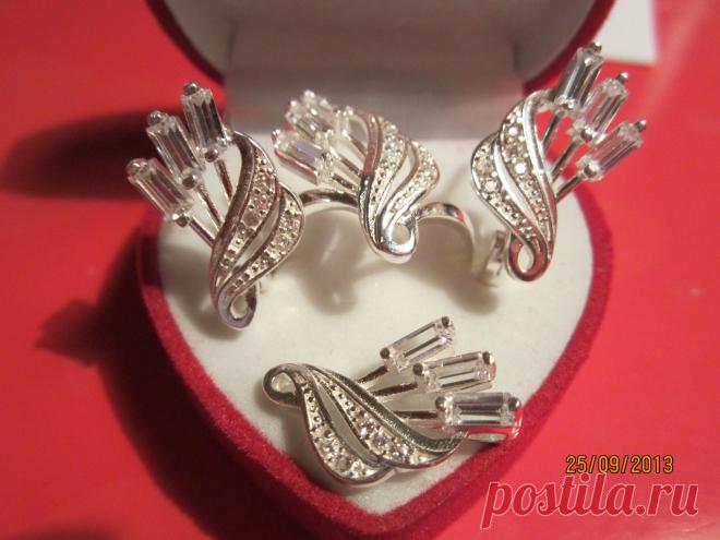 СЕРЕБРО. КОМПЛЕКТ С ЦИРКОНИЕМ.