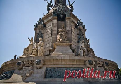 На площади Колумба в Барселоне, Испания // paksukh.livejournal.com | Испанские каникулы: прогулка по Барселоне / Фотографии / Испания / Travel.Ru