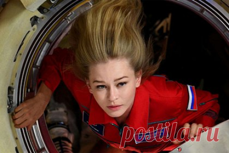 В США показали российский фильм «Вызов». В посольстве России в США состоялась премьера частично снятого в космосе фильма «Вызов» режиссера Клима Шипенко. Премьера прошла в киноклубе российской дипмиссии, на мероприятии также присутствовал посол России в США Анатолий Антонов. Отмечается, что показ был организован при поддержке Первого канала.