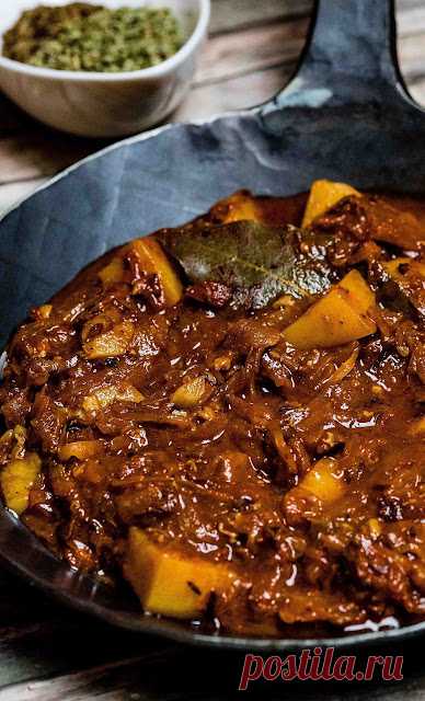 stuttgartcooking: Kartoffel-Gulasch mit Sauerkraut
