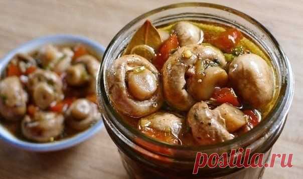 Быстрые маринованные шампиньоны (2 рецепта)