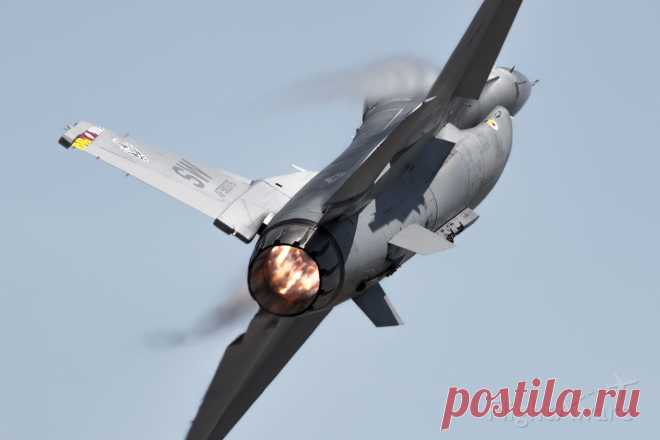 Фото Lockheed F-16 Fighting ✈ FlightAware