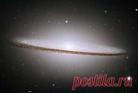 M104_HST.jpg (1147×773)
