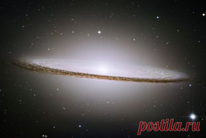 M104_HST.jpg (1147×773)