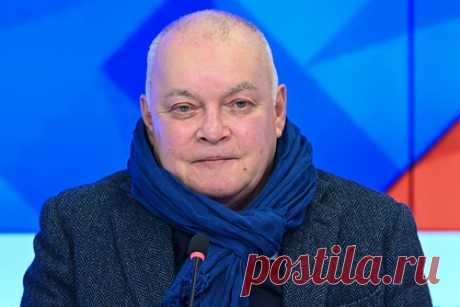 Киселев отреагировал на желание Украины внести его в еще один «черный список». Гендиректор МИА «Россия сегодня» Дмитрий Киселев отреагировал на желание Украины внести его в еще один «черный список» и назвал подобное решение смешным. Национальный совет Украины по вопросам телевидения и радиовещания предложил внести телеведущего в «Перечень лиц, создающих угрозу национальной безопасности».