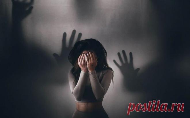 Молитвы от страха, тревоги и плохих мыслей Любой человек хоть однажды, но чего-то боялся очень сильно. И в этом нет ничего постыдного, так как инстинкт самосохранения помогает выжить или избежать беды. К сожалению, бывает и так, что постоянные...