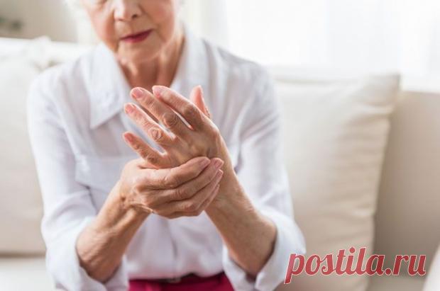 Почему женщины чаще болеют артритом
Заболеваниями суставов страдают десятки миллионов человек, после 50 – почти каждый. А боли от них подчас мучительнее, чем зубные и даже онкологические.   На избавление от самых тяжёлых из них – ревматоидного артрита, спондилоартрита – брошены генная инженерия, молекулярная биология, вся передовая наука. Но полной победы пока нет. Если кости ломит Ситуация, когда появляются все […]
Читай дальше на сайте. Жми подробнее ➡