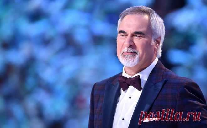 В Красноярске и Барвихе отменили концерты Меладзе. Вместо Валерия Меладзе в Барвихе выступит Владимир Пресняков, отменили также концерт артиста в Иркутске. В начале января по Сети распространилось видео, где Меладзе отвечает на фразу зрителя «Слава Украине»